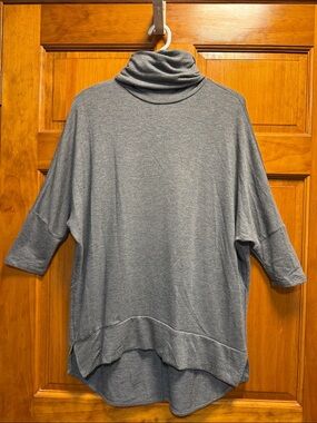 Madison & Berkeley Heather Gray Turtleneck Dolman Sweater